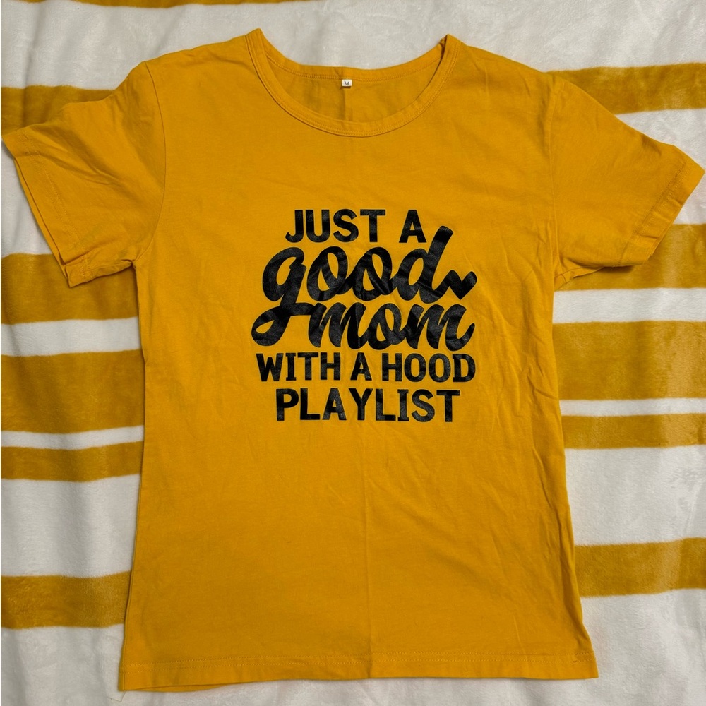 Snarky t-shirt Women’s size Medium (fits more like a XS-S), yellow and black